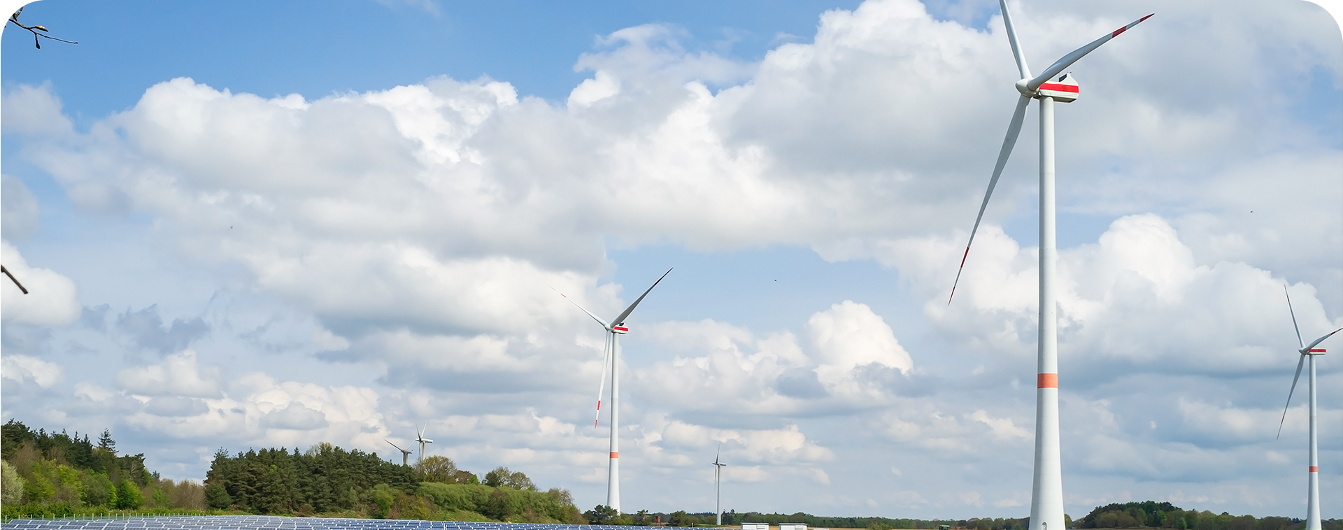 Solar-/Windkraftanlagen